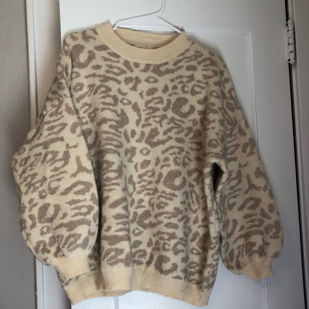 NWOT Animal Print Sweater - Picture 3 of 5